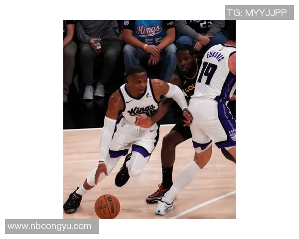 勇士与国王激战1月10日NBA赛场精彩对决引发球迷热议