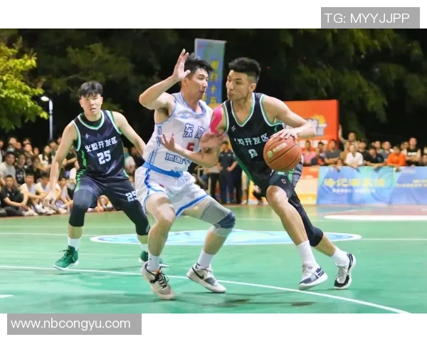 区俊炫领衔对决东莞队全力争胜展现篮球激情与团队合作精神