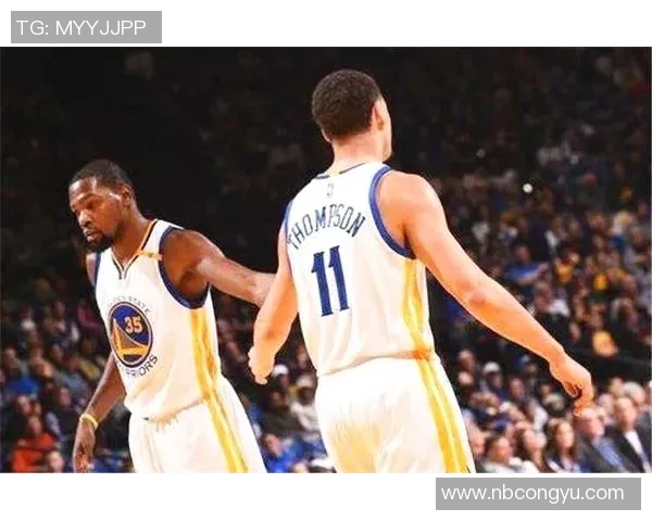 雷霆与火箭激战正酣亚当斯能否带领球队逆转局势