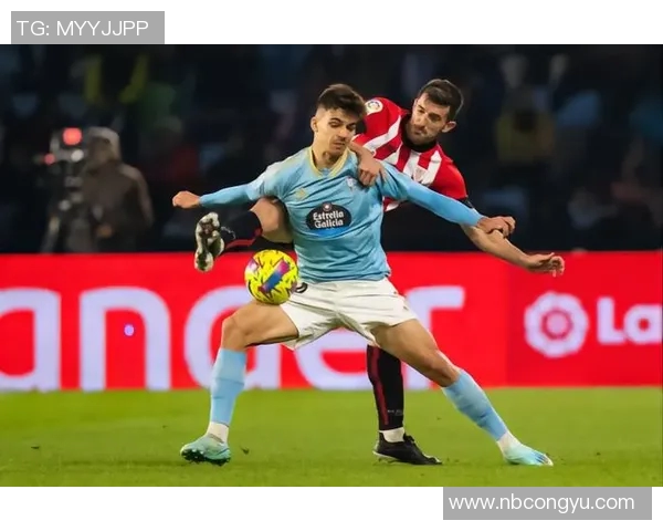 莫尔德与斯达激战正酣双方争夺关键积分的精彩对决分析