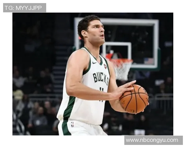 布鲁克洛佩斯：从篮球场上的巨人到全能战士的蜕变之路